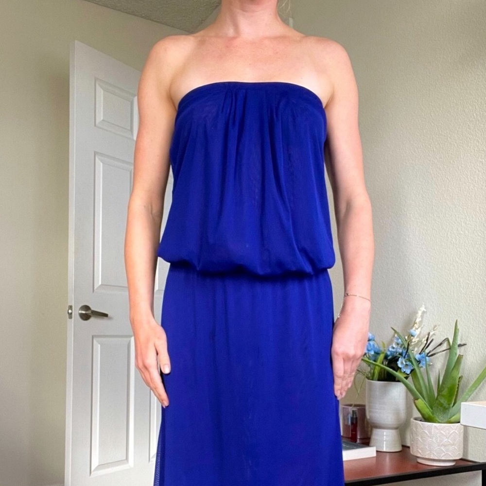 Blue strapless dress